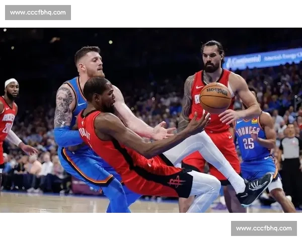 热火对决雷霆总决赛第四战攻防博弈与冠军走势关键时刻球星表现