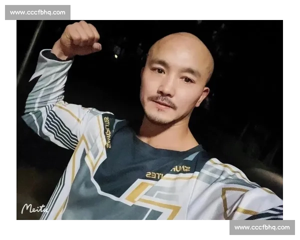 周志鹏擂台激战一龙引爆武林风争议与实力对决背后的真实差距 周志鹏擂台激战一龙引爆武林风争议与实力对决背后的真实差距